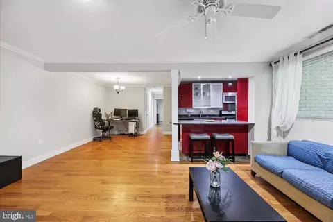 5616 Bismach Dr #4, Alexandria, VA 22312