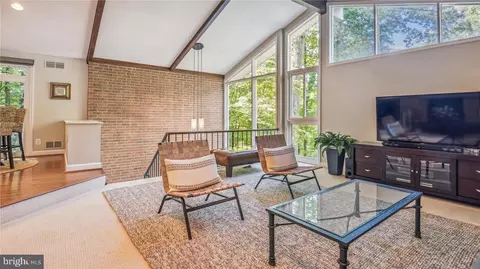 6219 Park Rd, Mclean, VA 22101 photo 3
