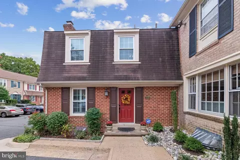 3008 Federal Hill Dr, Falls Church, VA 22044