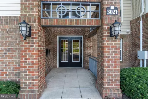 3021 Nicosh Cir #1208, Falls Church, VA 22042