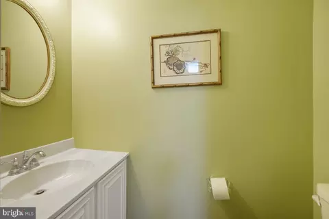 2177 Pond View Ct, Reston, VA 20191 photo 6