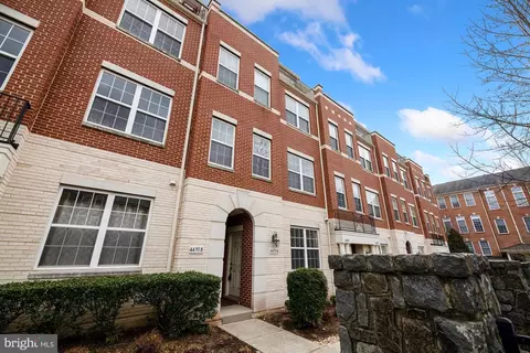 4491 A Beacon Grove Cir, Fairfax, VA 22033