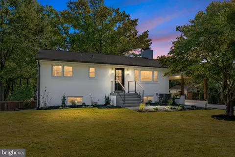 6621 The Pkwy, Alexandria, VA 22310