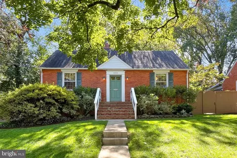 6903 Chestnut Ave, Falls Church, VA 22042