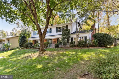 5112 Southampton Dr, Annandale, VA 22003