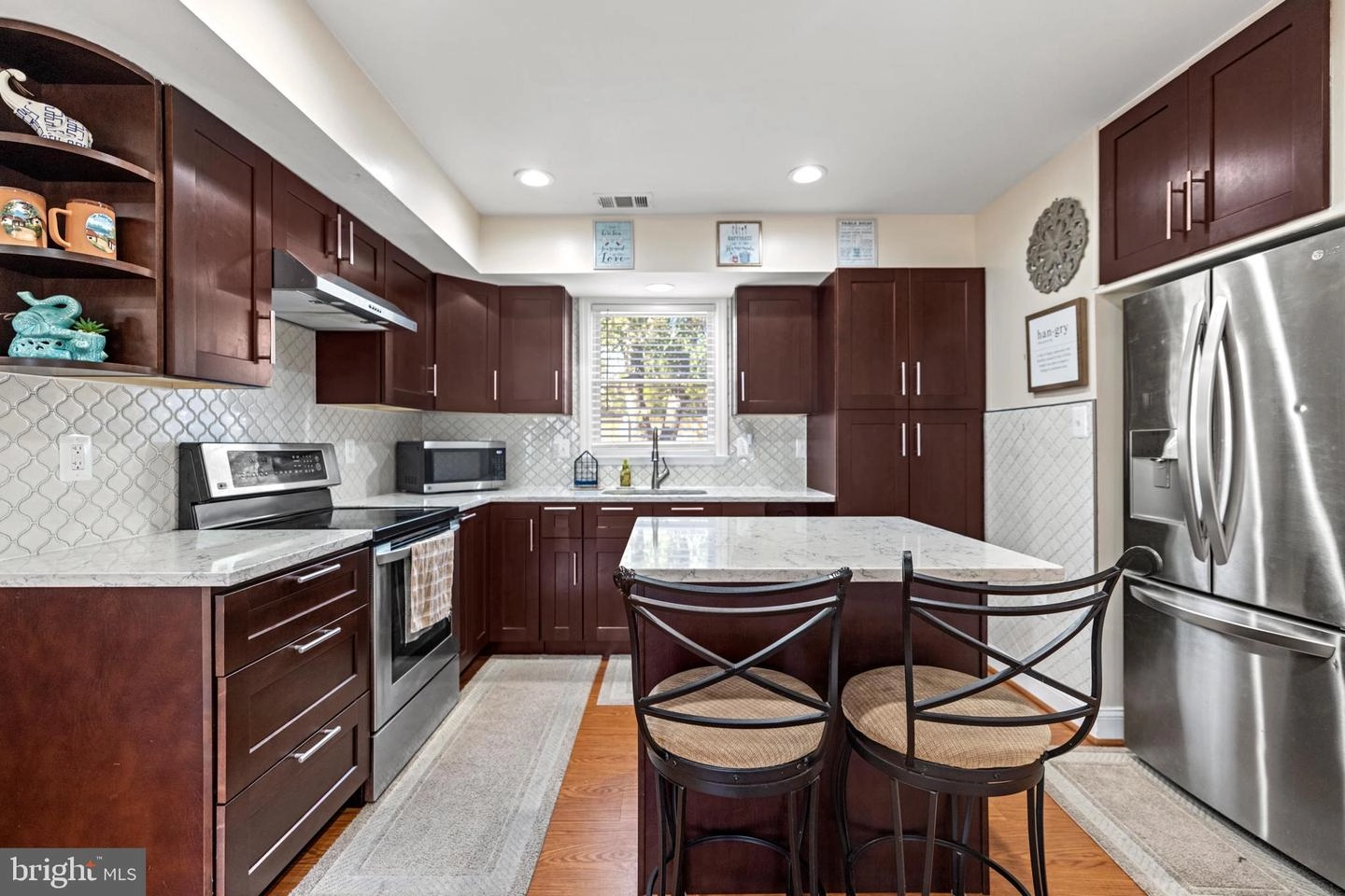7319 Beverly Park Dr, Springfield, VA 22150 photo 10