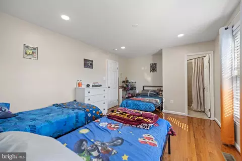 7319 Beverly Park Dr, Springfield, VA 22150 photo 15