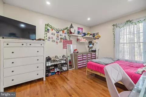 7319 Beverly Park Dr, Springfield, VA 22150 photo 25
