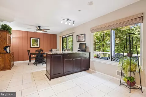 11009 Ring Rd, Reston, VA 20190 photo 11