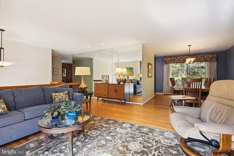 11009 Ring Rd, Reston, VA 20190 photo 5