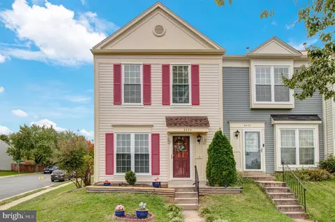 3074 Madden Ct, Herndon, VA 20171