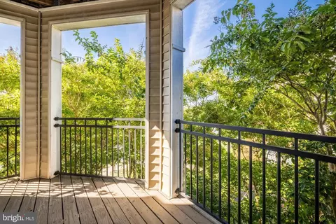 12909 Centre Park Cir #307, Herndon, VA 20171