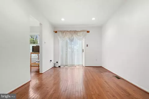 6809 Supreme Ct, Springfield, VA 22150 photo 8