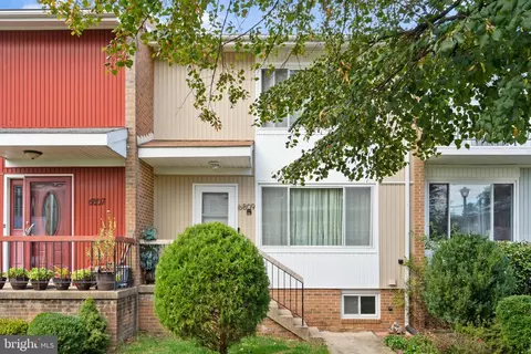 6809 Supreme Ct, Springfield, VA 22150