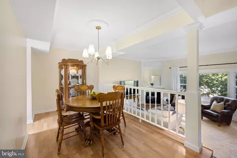 8522 Westover Ct, Springfield, VA 22152 photo 4