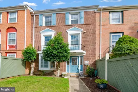 8117 Oaklake Ct, Alexandria, VA 22309