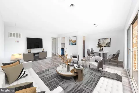 2602 Indian Dr #71, Alexandria, VA 22303