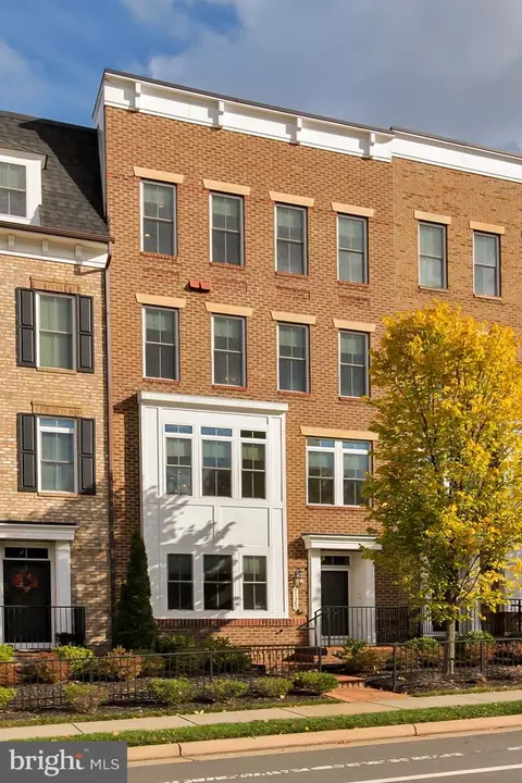 11385 Ridgeline Rd, Fairfax, VA 22030