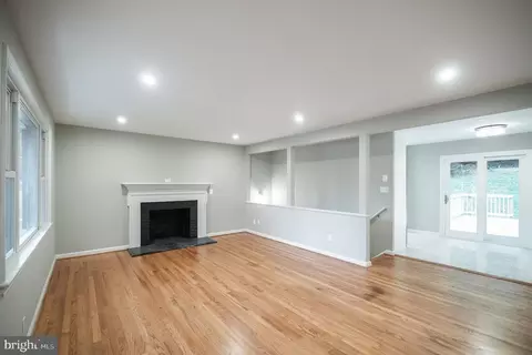 6301 Middlesex Ave, Springfield, VA 22150 photo 3