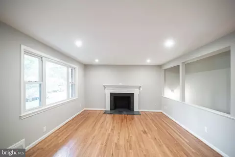 6301 Middlesex Ave, Springfield, VA 22150 photo 2