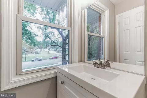 6301 Middlesex Ave, Springfield, VA 22150 photo 11