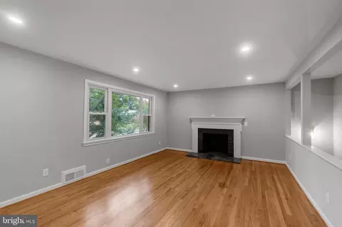6301 Middlesex Ave, Springfield, VA 22150 photo 4