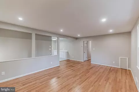 6301 Middlesex Ave, Springfield, VA 22150 photo 5