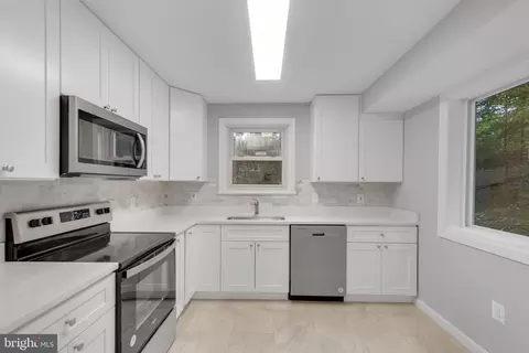 6301 Middlesex Ave, Springfield, VA 22150 photo 10