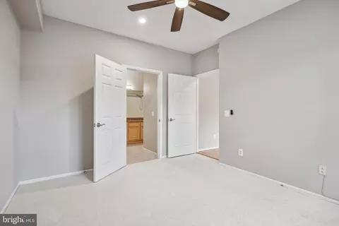1530 Spring Gate #9209, Mclean, VA 22102 photo 14