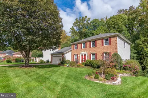 4615 Tapestry Dr, Fairfax, VA 22032