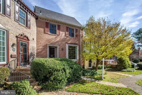 6804 Melrose Dr, Mclean, VA 22101 photo 4