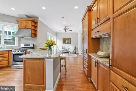 1416 Pathfinder Ln, Mclean, VA 22101 photo 20