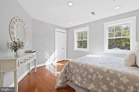 1416 Pathfinder Ln, Mclean, VA 22101 photo 45