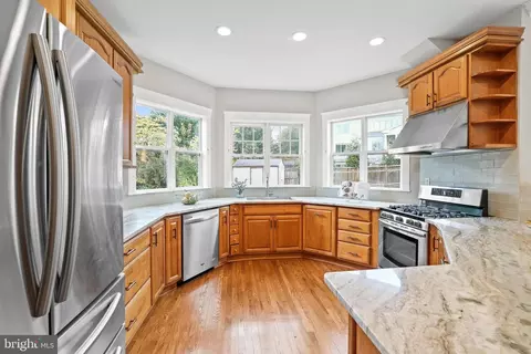 1416 Pathfinder Ln, Mclean, VA 22101 photo 17