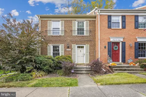 2482 Windbreak Dr, Alexandria, VA 22306