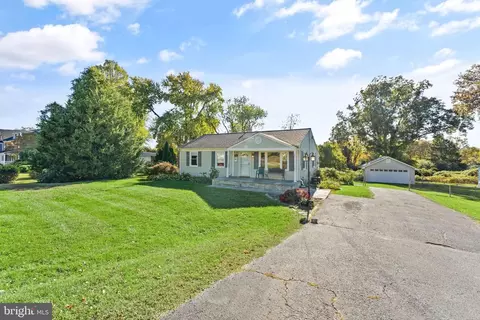 7105 Vellex Ln, Annandale, VA 22003