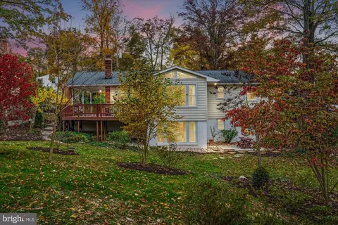 2302 William And Mary Dr, Alexandria, VA 22308