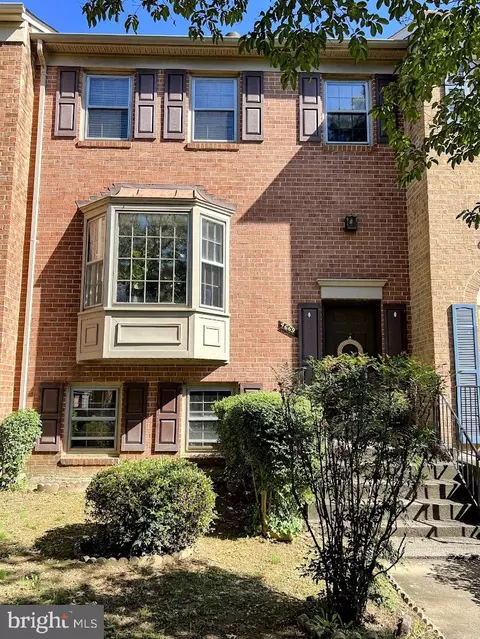 4669 Forestdale Dr, Fairfax, VA 22032