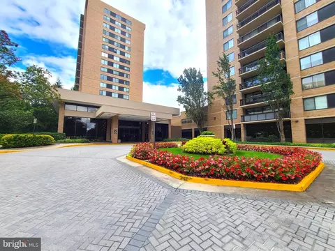 3709 S George Mason Dr #502, Falls Church, VA 22041