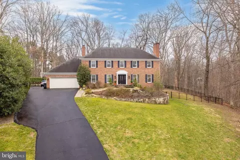 1239 Aldebaran Dr, Mclean, VA 22101