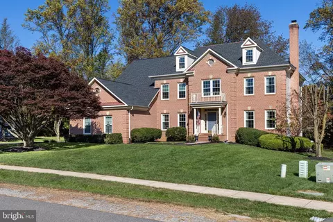 6486 Lake Meadow Dr, Burke, VA 22015