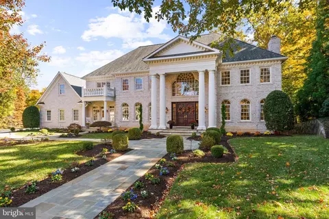 843 Alvermar Ridge Dr, Mclean, VA 22102