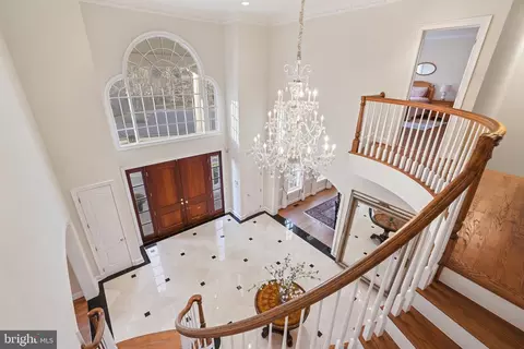 843 Alvermar Ridge Dr, Mclean, VA 22102 photo 17
