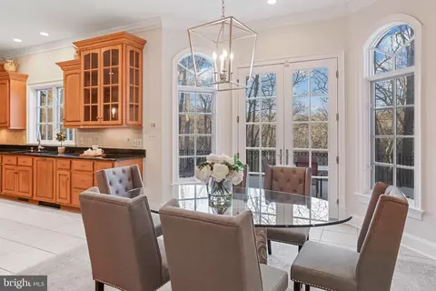 843 Alvermar Ridge Dr, Mclean, VA 22102 photo 14