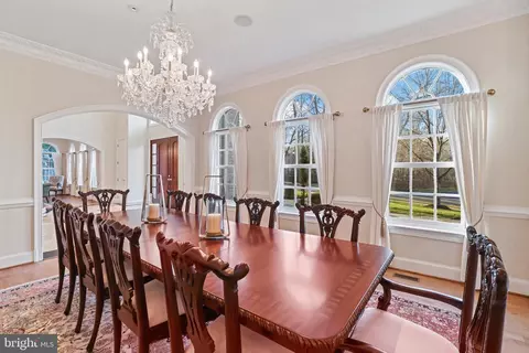 843 Alvermar Ridge Dr, Mclean, VA 22102 photo 7