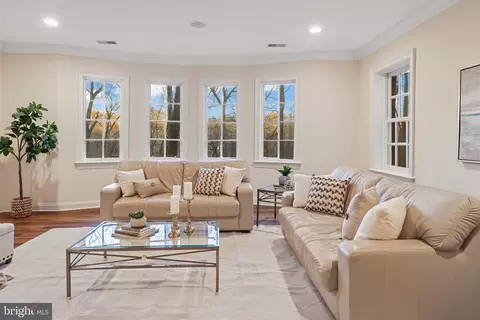 843 Alvermar Ridge Dr, Mclean, VA 22102 photo 30
