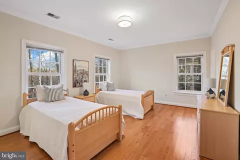 843 Alvermar Ridge Dr, Mclean, VA 22102 photo 26