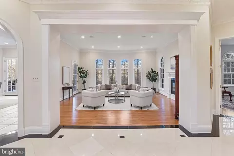 843 Alvermar Ridge Dr, Mclean, VA 22102 photo 8