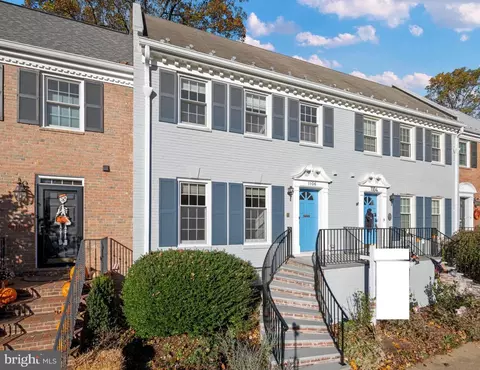 1106 Brentfield Dr, Mclean, VA 22101
