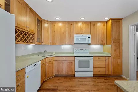 1106 Brentfield Dr, Mclean, VA 22101 photo 9